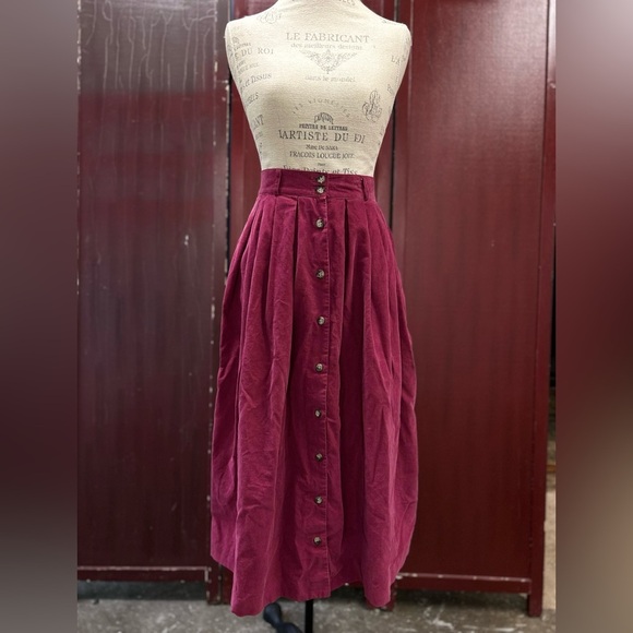 Vintage Eddie Bauer Button Front Corduroy Skirt in Wine 27” waist - Picture 1 of 10
